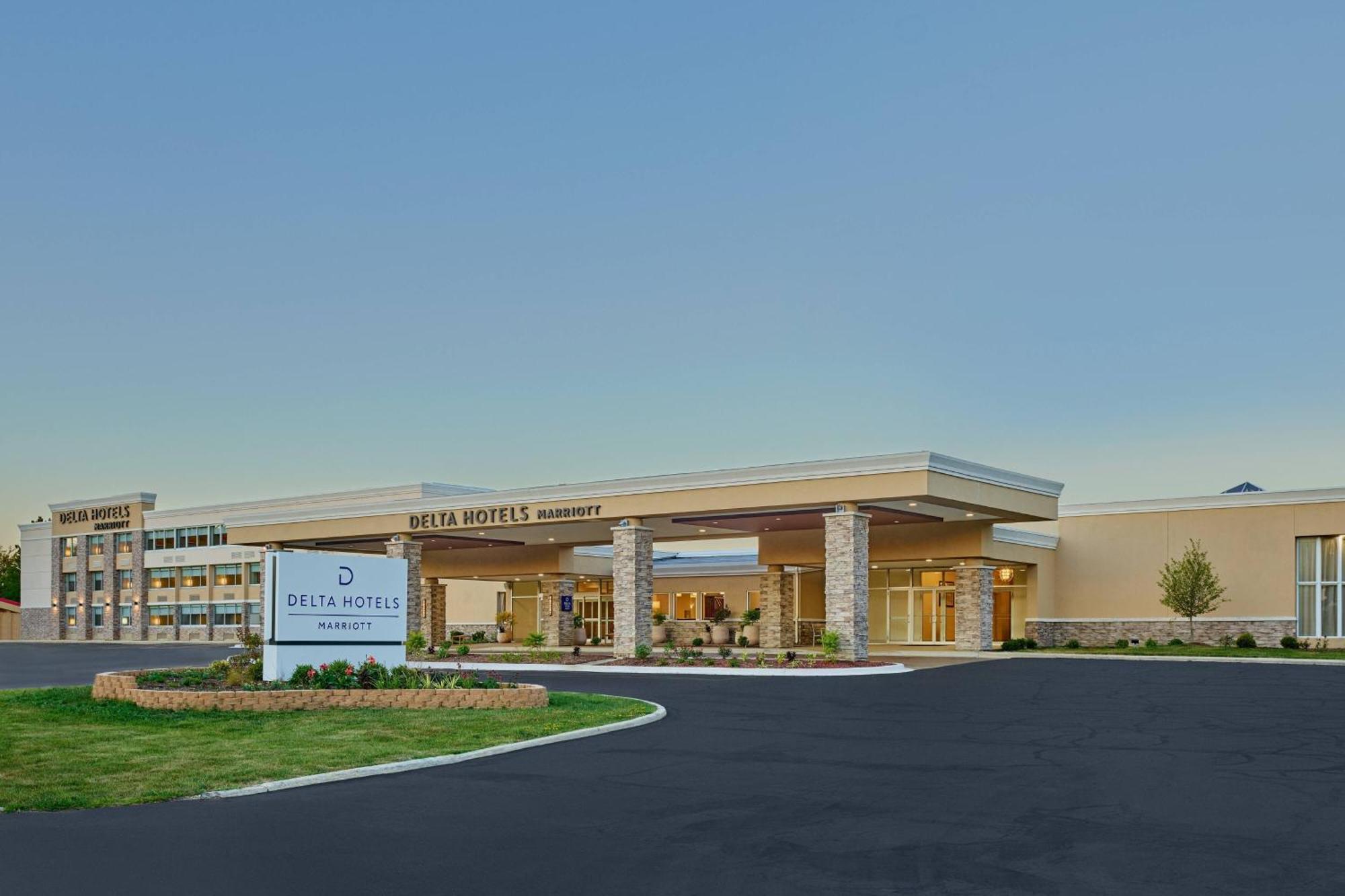 Delta Hotels By Marriott Chicago Willowbrook Dış mekan fotoğraf