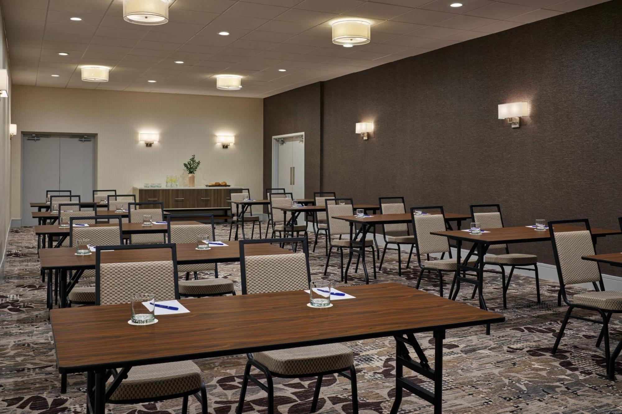 Delta Hotels By Marriott Chicago Willowbrook Dış mekan fotoğraf